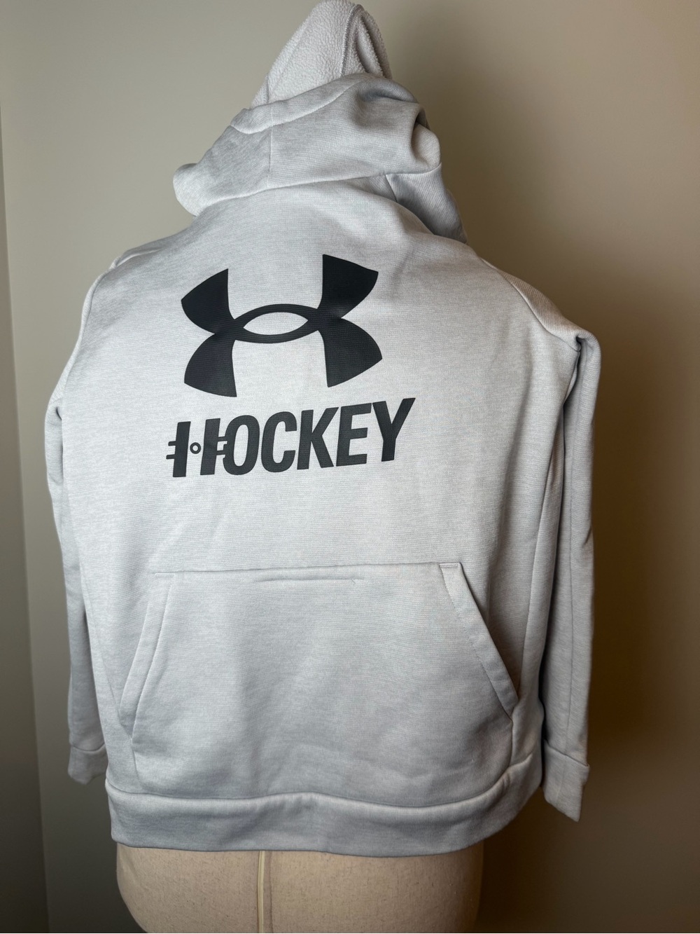 Under Armour Boys Medium Hockey Light Gray Fleece Hoodie
